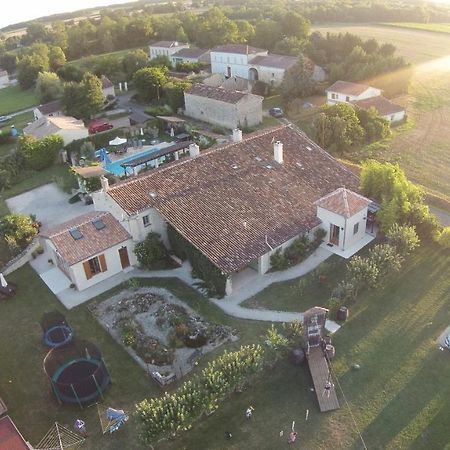 Villa La Pommeraie à Nantillé Extérieur photo