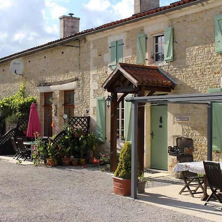 Villa La Pommeraie à Nantillé Extérieur photo