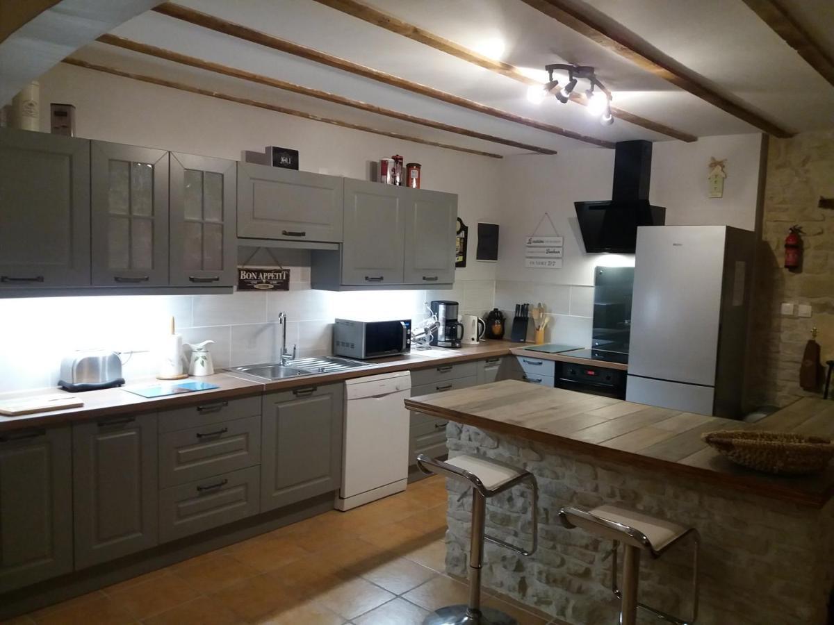La Pommeraie Nantillé Extérieur photo