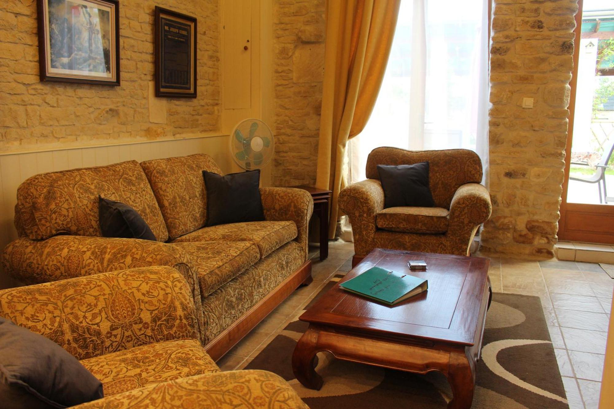 La Pommeraie Nantillé Extérieur photo