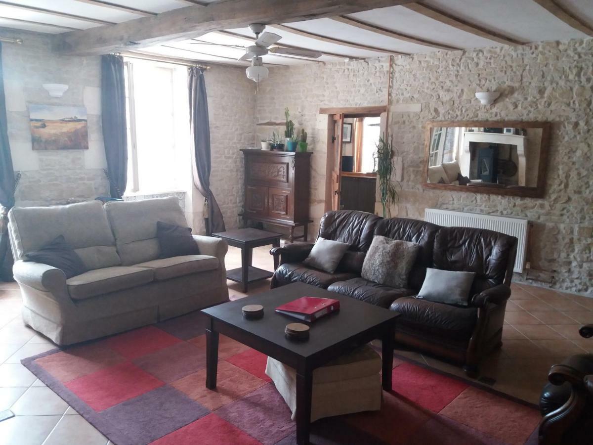 La Pommeraie Nantillé Extérieur photo